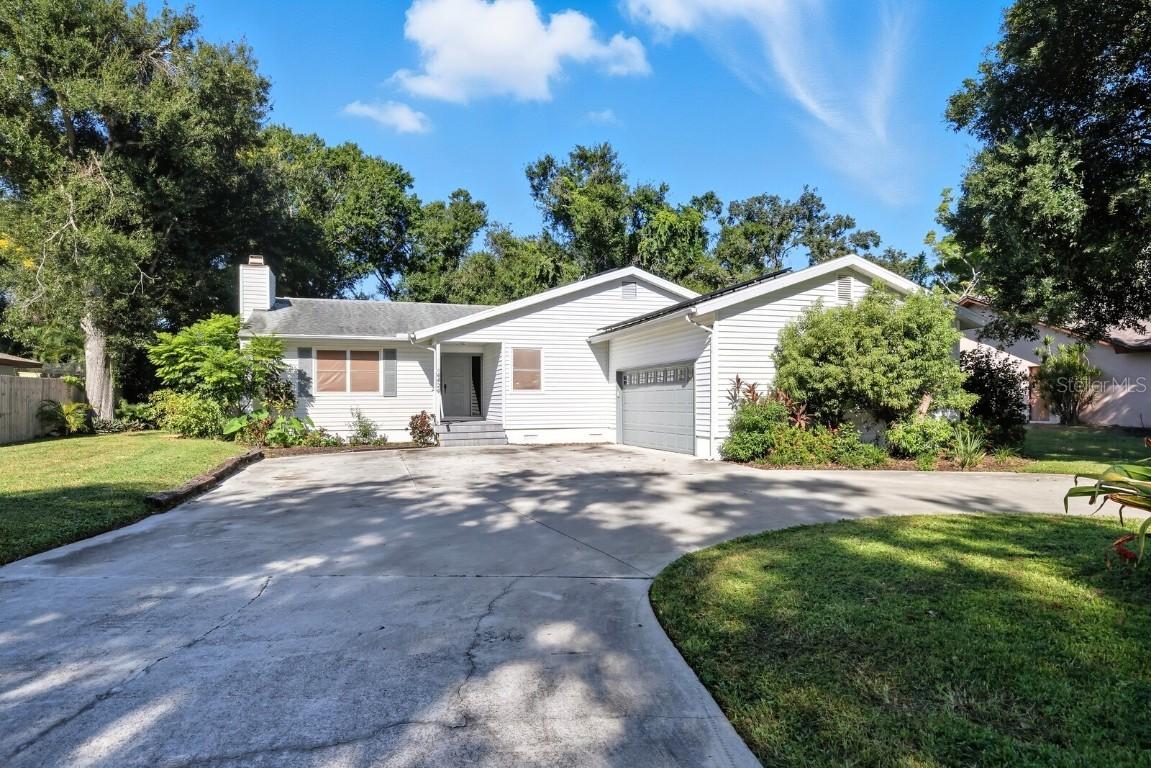 4424 Meadow Creek Cir., Sarasota, FL 34233