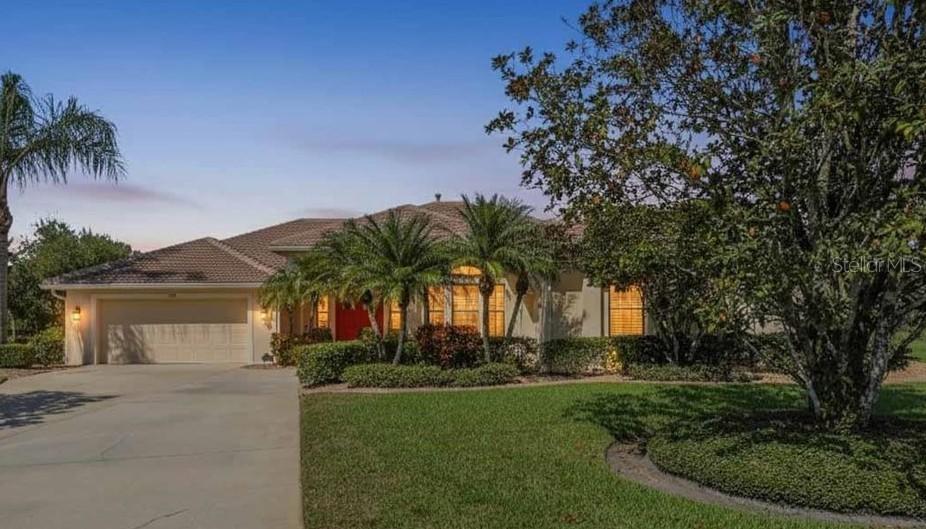 303 Blackbird Ct, Bradenton, FL 34212
