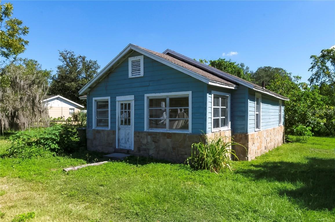 1711 NW 3rd Ave., Ocala, FL 34475