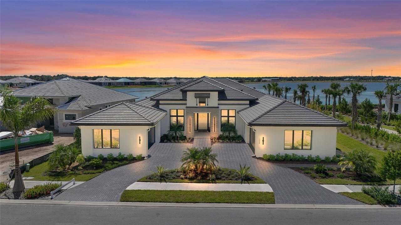 1058 Blue Shell Loop, Sarasota, FL 34240