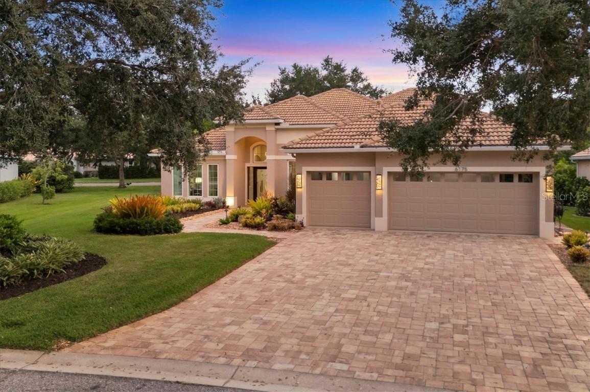 6175 Palomino Cir., Bradenton, FL 34201