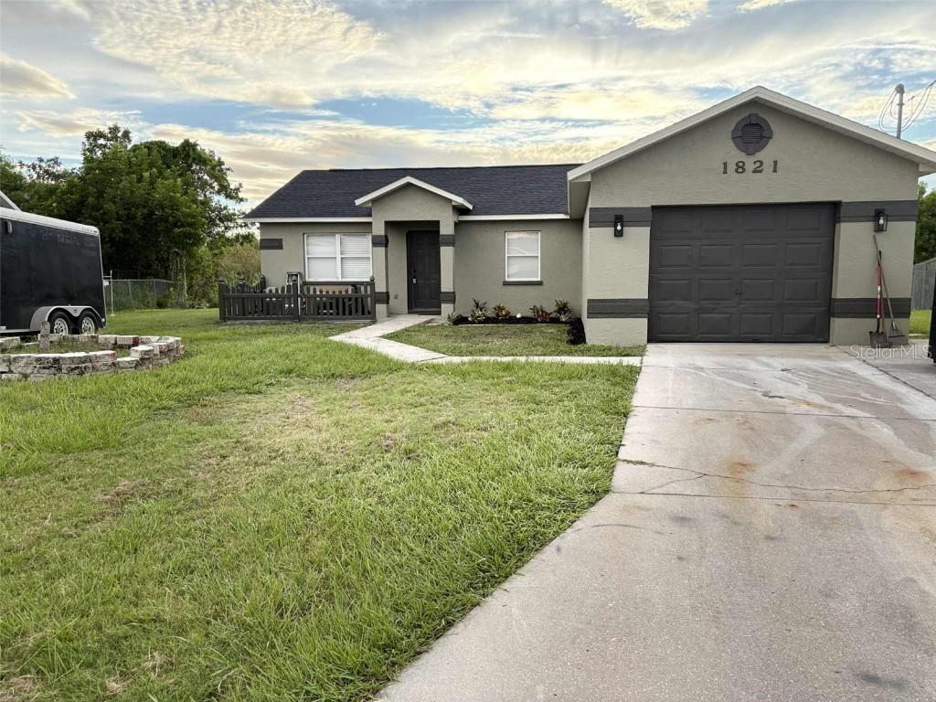 1821 16th Ave., Bradenton, FL 34208