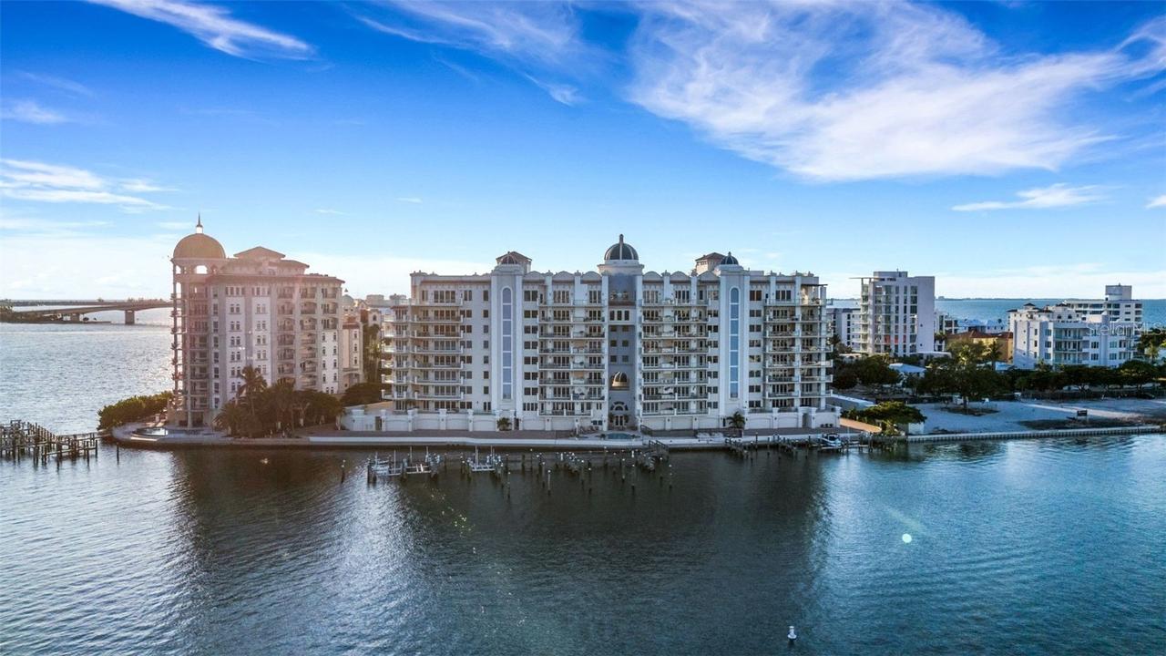 464 Golden Gate Point #403, Sarasota, FL 34236