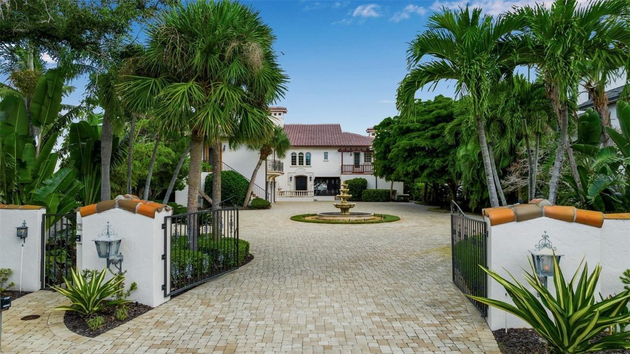 749 Freeling Dr., Sarasota, FL 34242