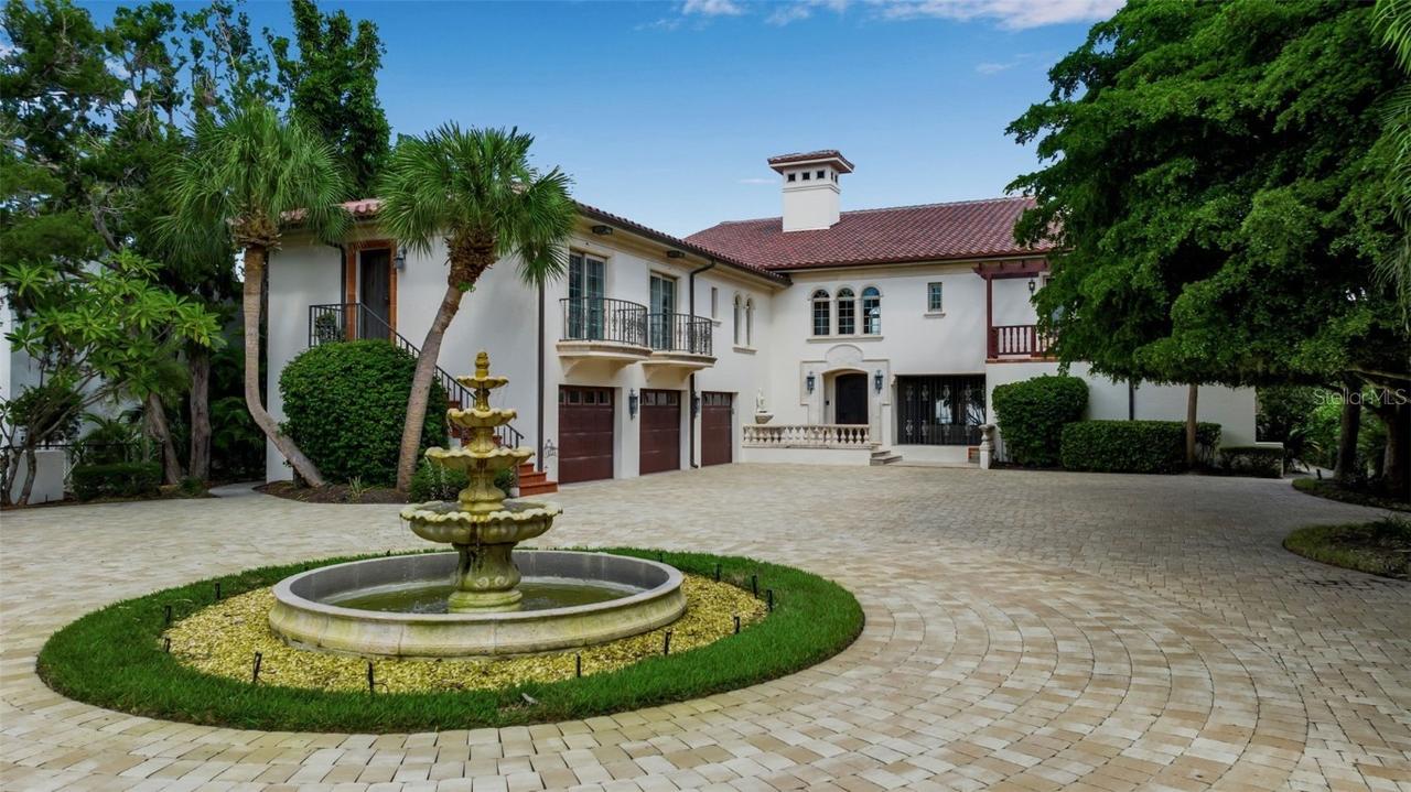 749 Freeling Dr., Sarasota, FL 34242