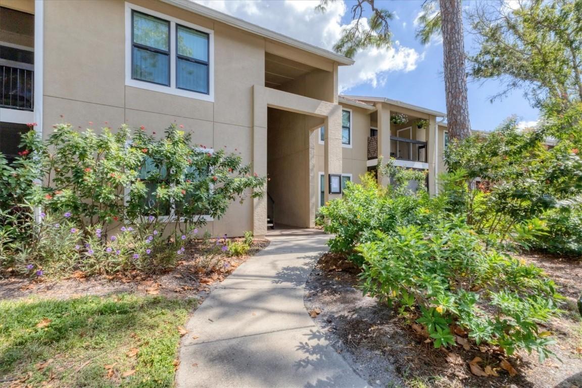 4029 Crockers Lake Blvd. #14, Sarasota, FL 34238