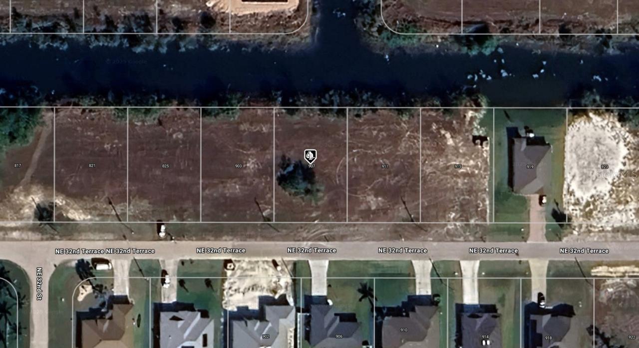 907 NE 32nd Ter., Cape Coral, FL 33909