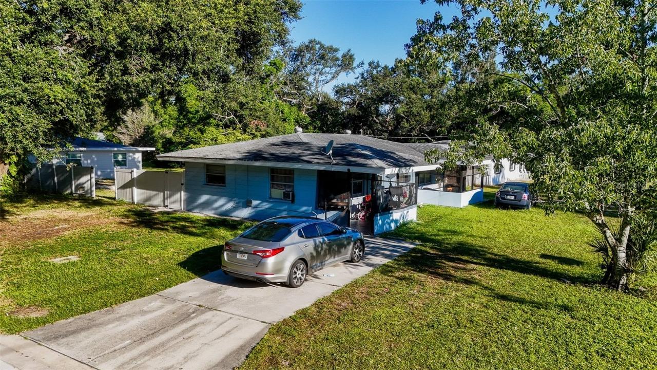 222 22nd St., Bradenton, FL 34208