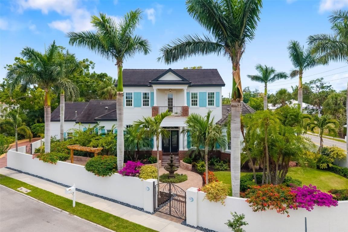 1810 Lincoln Dr., Sarasota, FL 34236