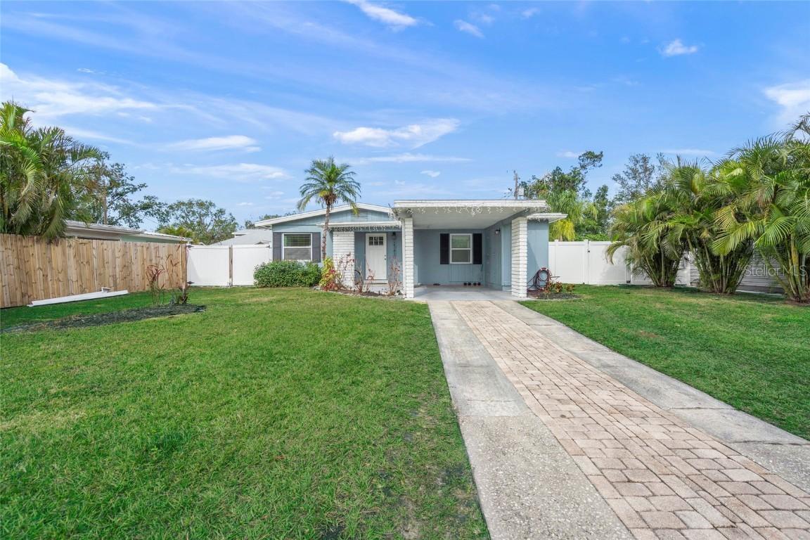 2343 Prospect St., Sarasota, FL 34239