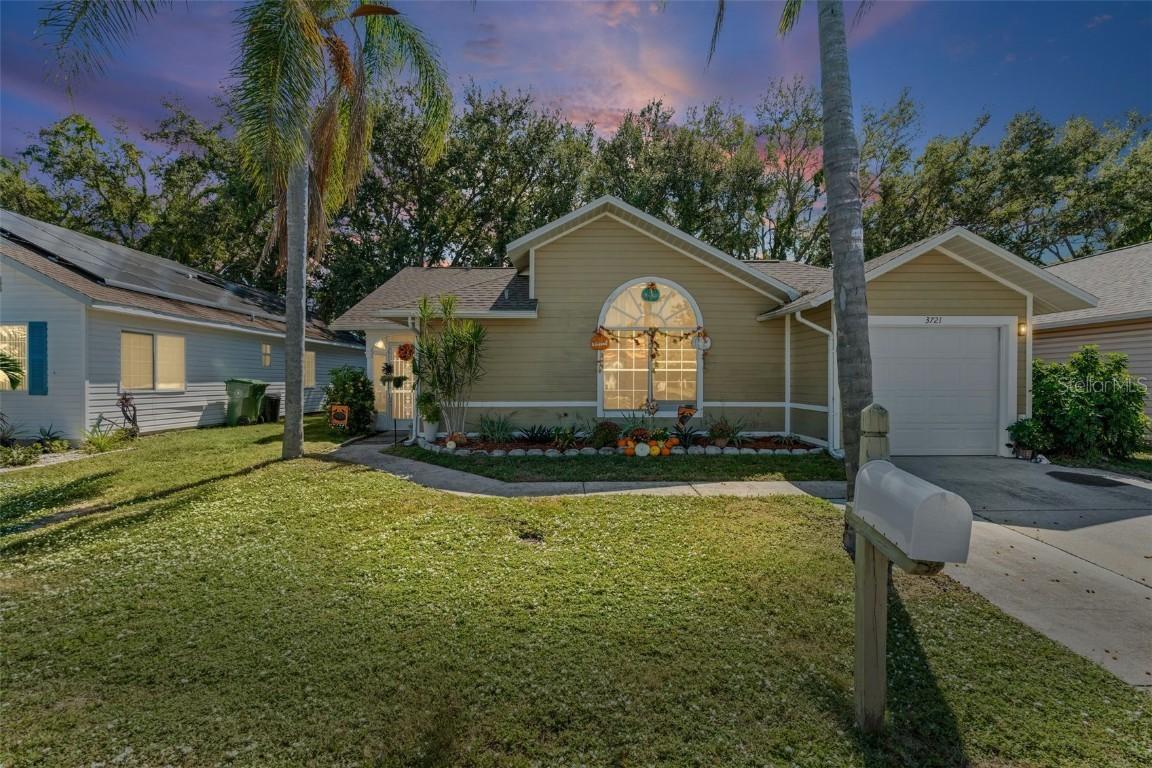 3721 43rd Ave., Bradenton, FL 34205
