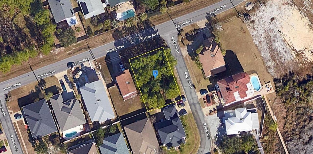 256 Parish Blvd., Mary Esther, FL 32569