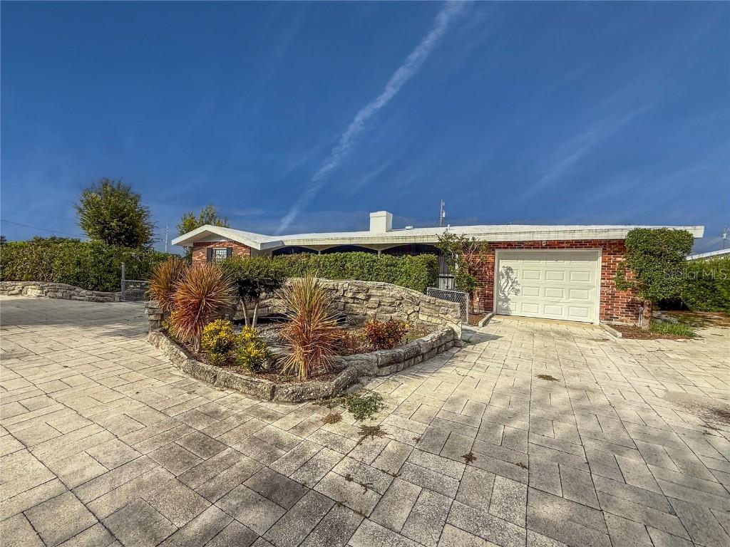 3205 Bougainvillea St., Sarasota, FL 34239