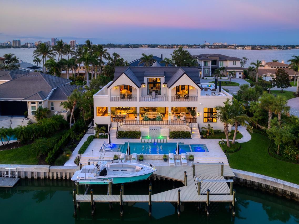 440 Meadow Lark Dr., Sarasota, FL 34236