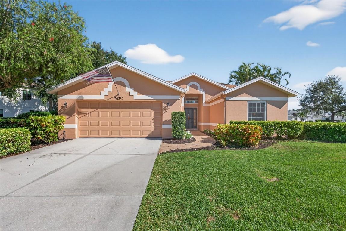4207 Balmoral Way, Sarasota, FL 34238