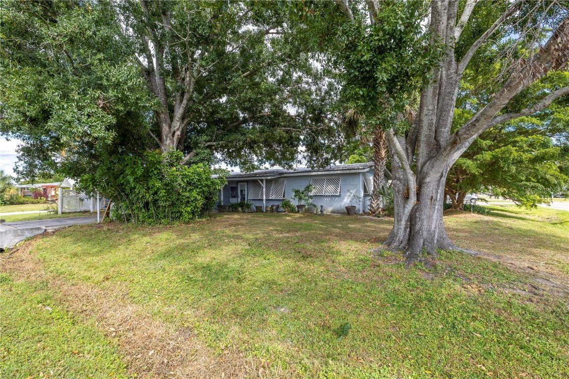 5643 Murdock Ave., Sarasota, FL 34231