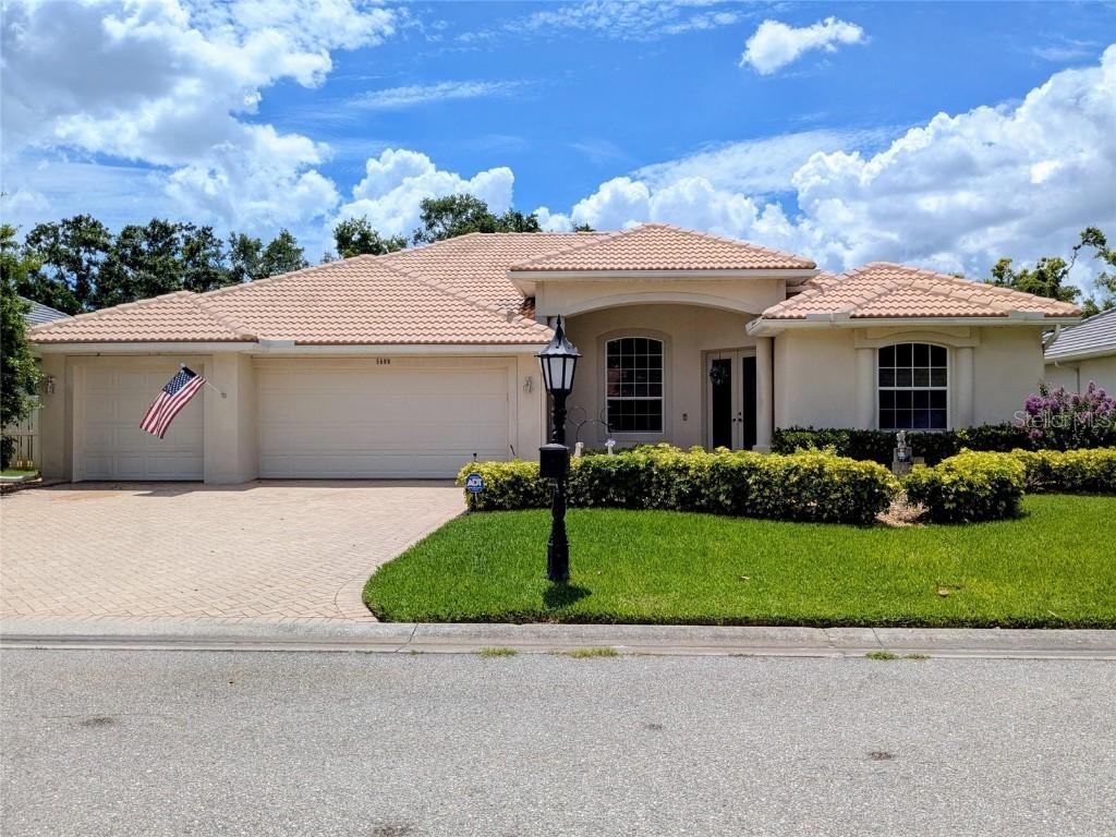 5608 Eastwind Dr., Sarasota, FL 34233