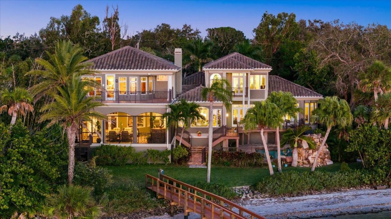 2115 Lychee Ln., Nokomis, FL 34275