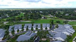 5568 Country Club Way, Sarasota, FL 34243