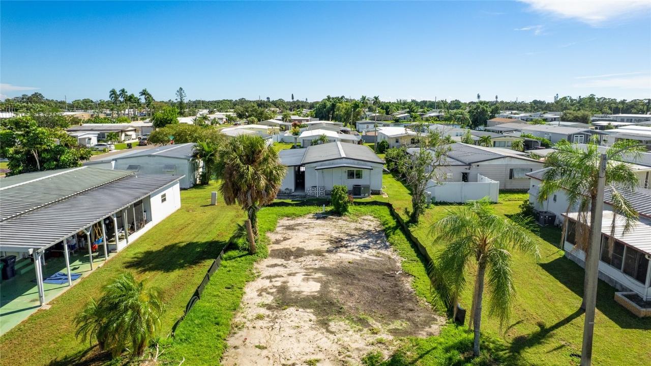 306 E 50th Avenue Plz., Bradenton, FL 34203