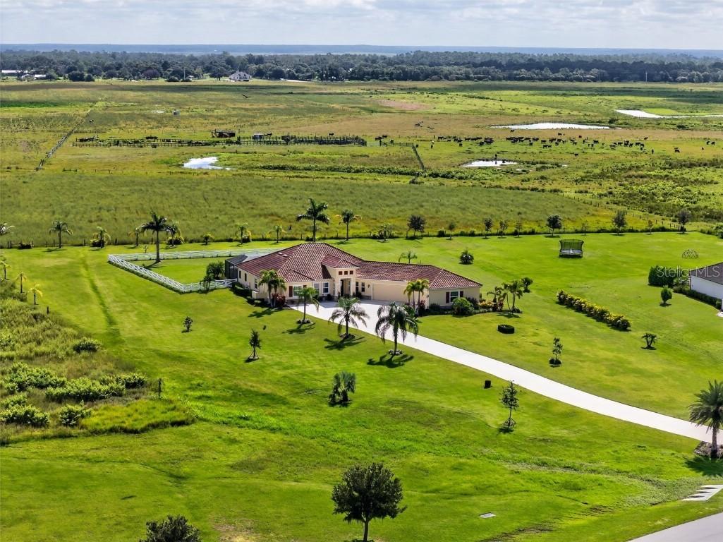 3487 Recurve Cir., Sarasota, FL 34240