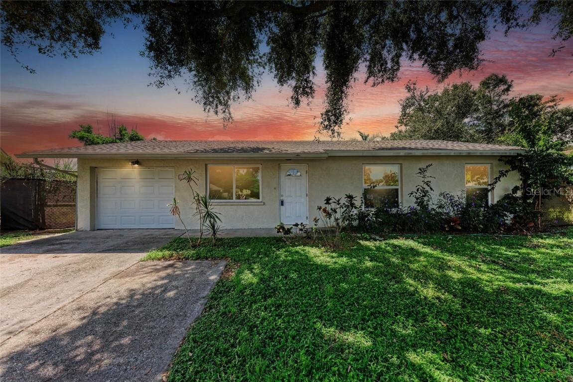 6520 3rd Ave., Bradenton, FL 34208