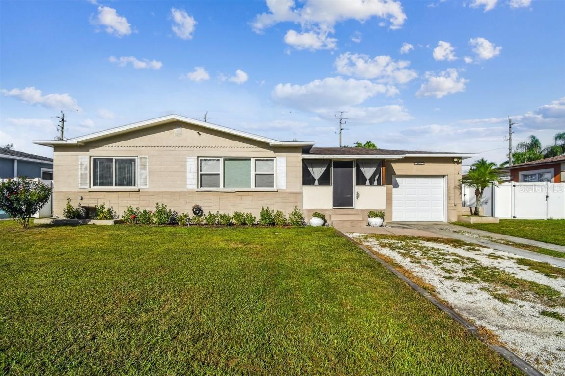 4606 Mineola St., Bradenton, FL 34207