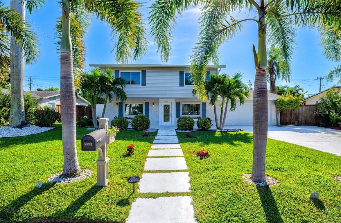 5773 Britannia Dr., Sarasota, FL 34231