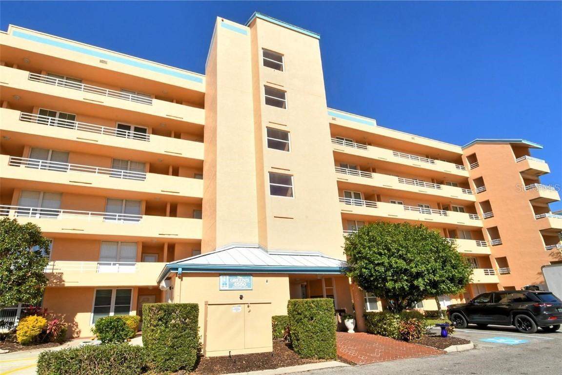 4550 Pinebrook Cir. #303, Bradenton, FL 34209