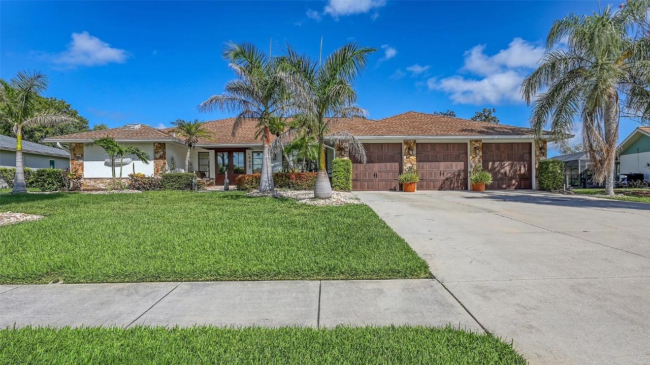 1085 Sorrento Woods Blvd., Nokomis, FL 34275