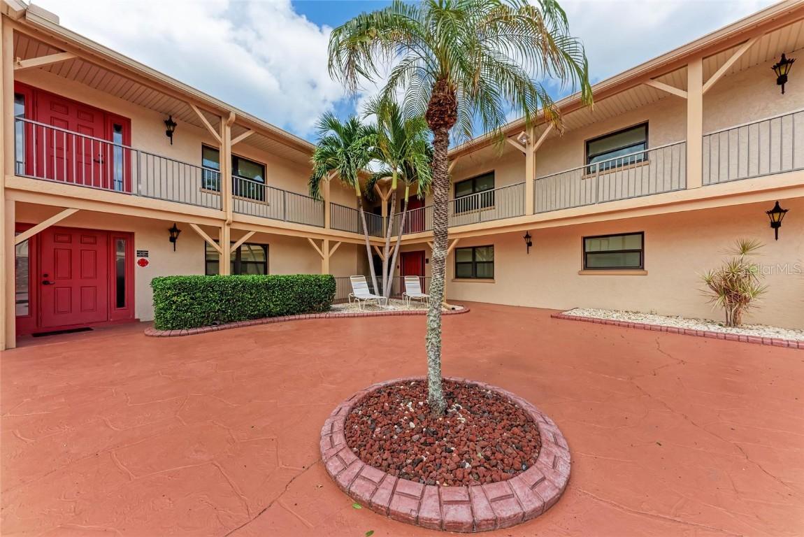 720 Apalachicola Rd. #104, Venice, FL 34285