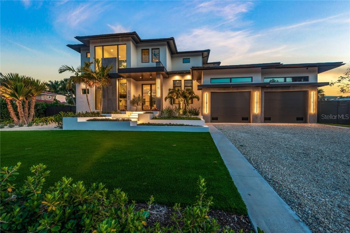 5362 Shadow Lawn Dr., Sarasota, FL 34242