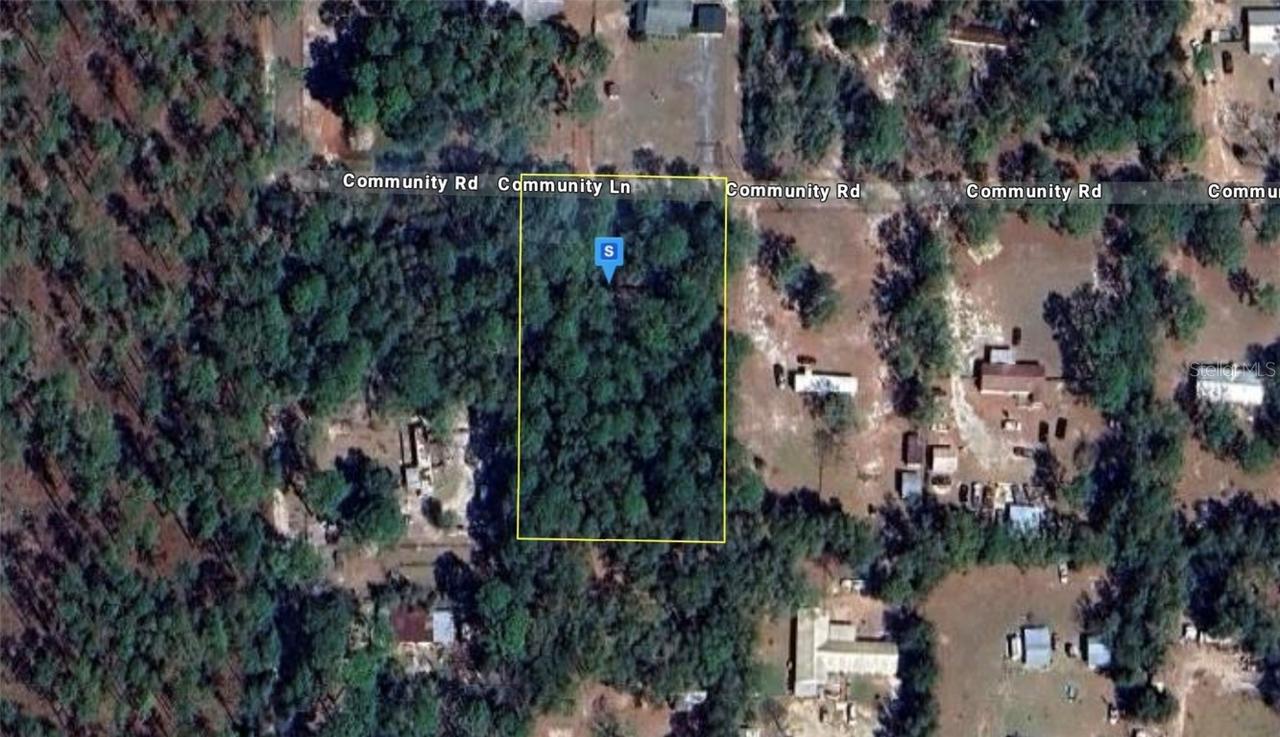 972 Community Ln., Tallahassee, FL 32305