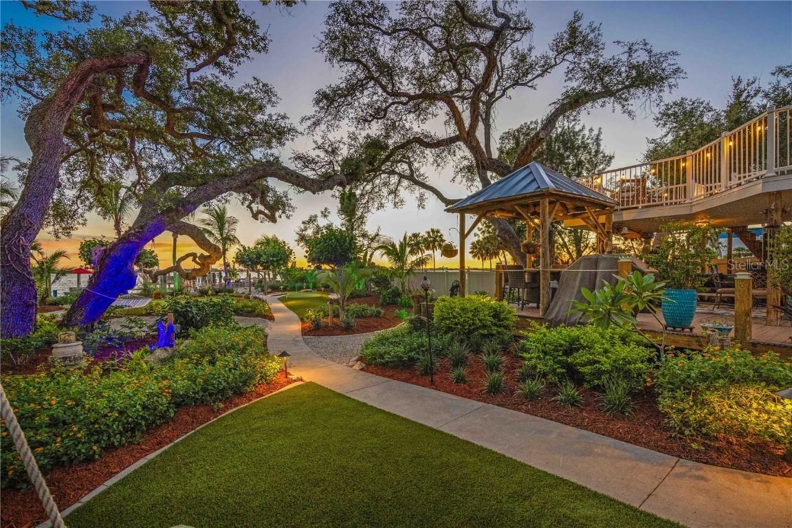 51 W Bay Heights Rd., Englewood, FL 34223