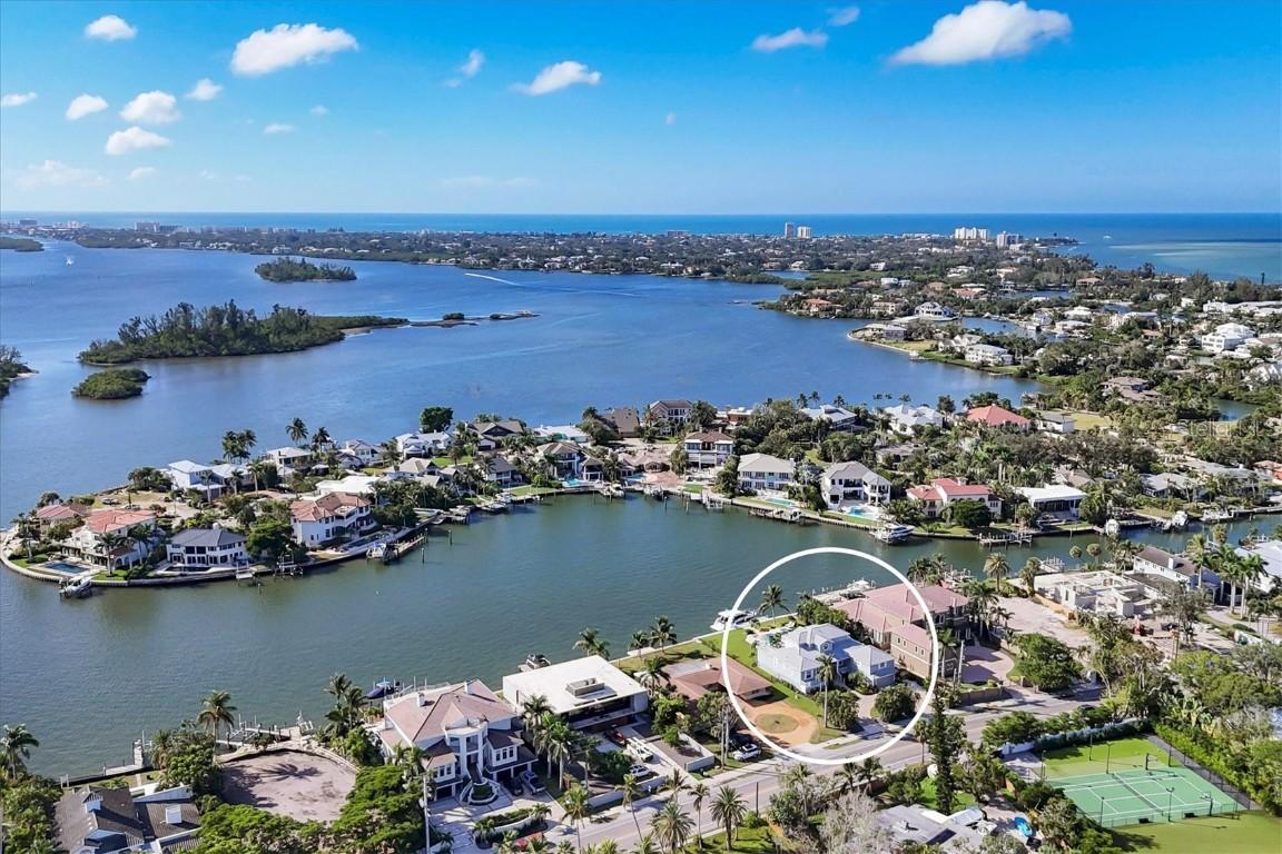 810 Siesta Dr., Sarasota, FL 34242