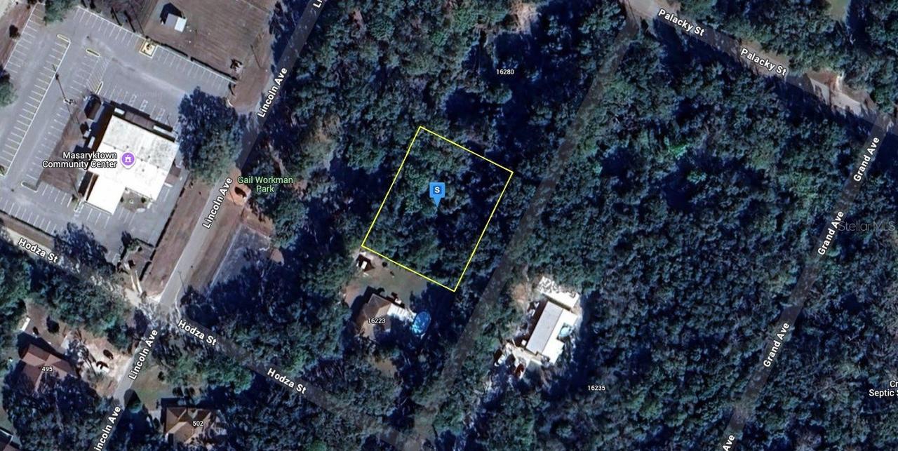 1015 Jenkins Ave., Brooksville, FL 34604