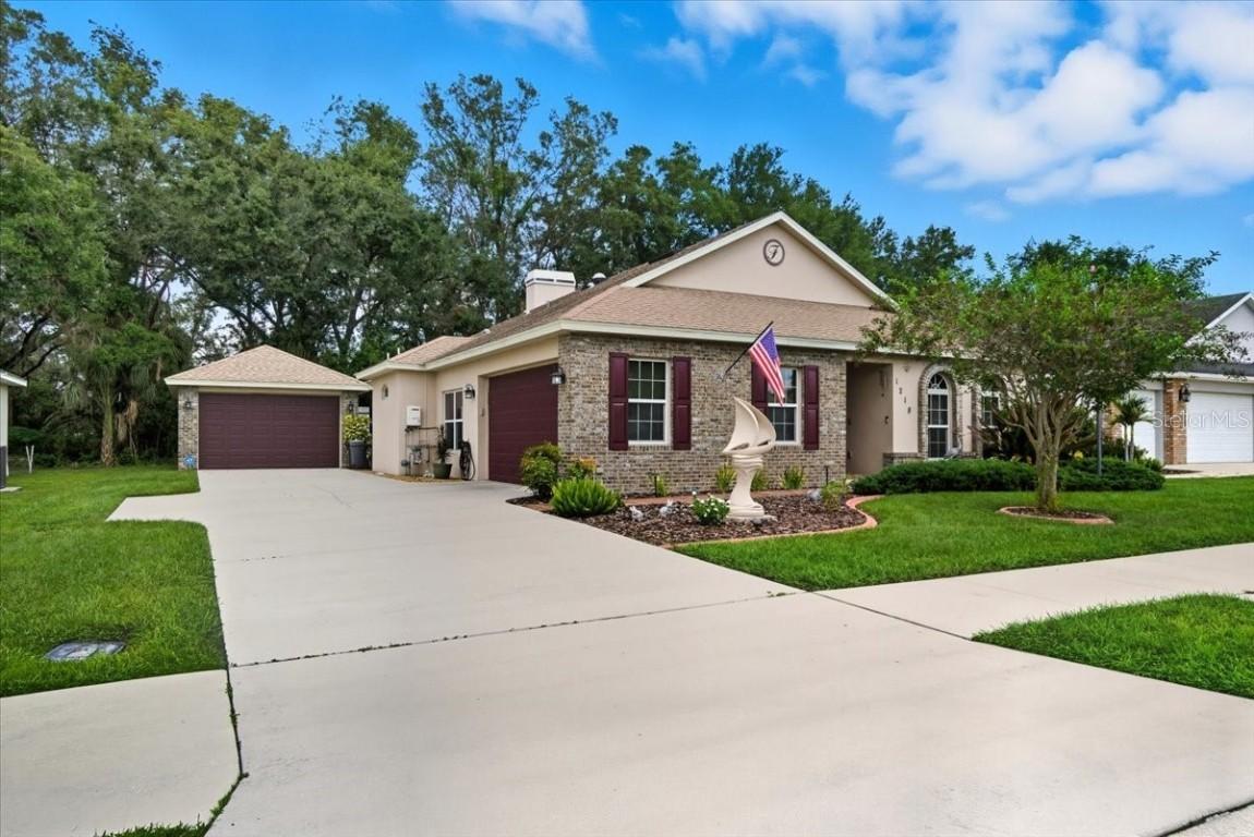 1218 Lavender Jewel Ct., Plant City, FL 33563