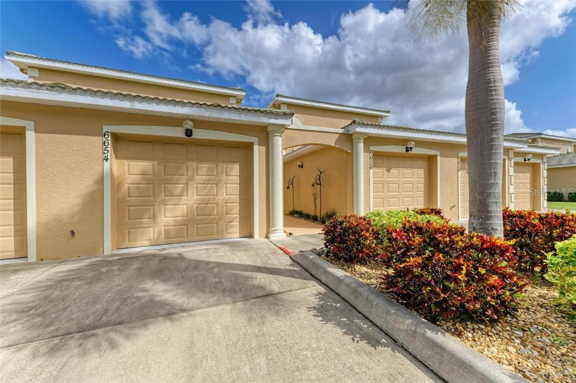 6654 7th Avenue Cir., Bradenton, FL 34209