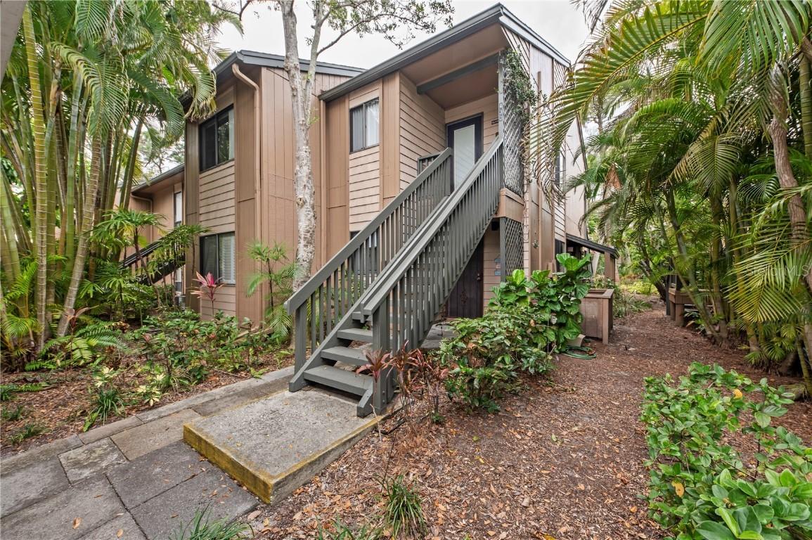 1720 Glenhouse Dr. #330, Sarasota, FL 34231