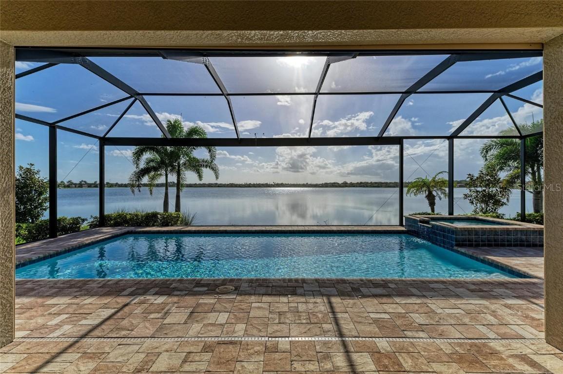 513 Maraviya Blvd., Nokomis, FL 34275