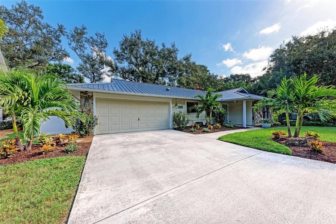 6910 Arbor Oaks Ct., Bradenton, FL 34209
