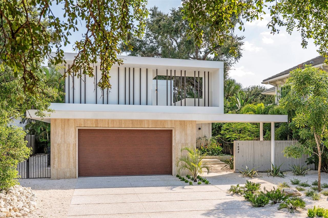 1642 Bahia Vista St., Sarasota, FL 34239