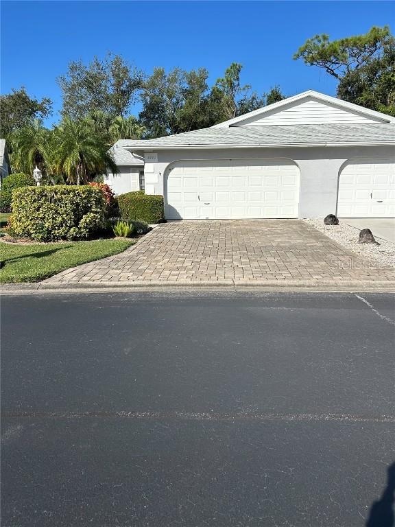 3642 Bonaventure Ct., Sarasota, FL 34243