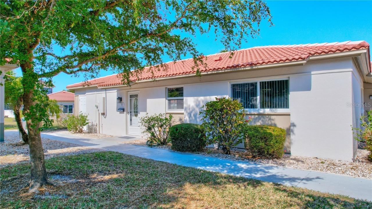 185 Vista Hermosa Circle, Sarasota, FL 34242