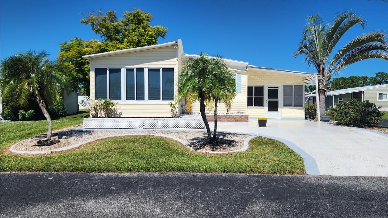 15 N Botany Bay Cir., Englewood, FL 34223