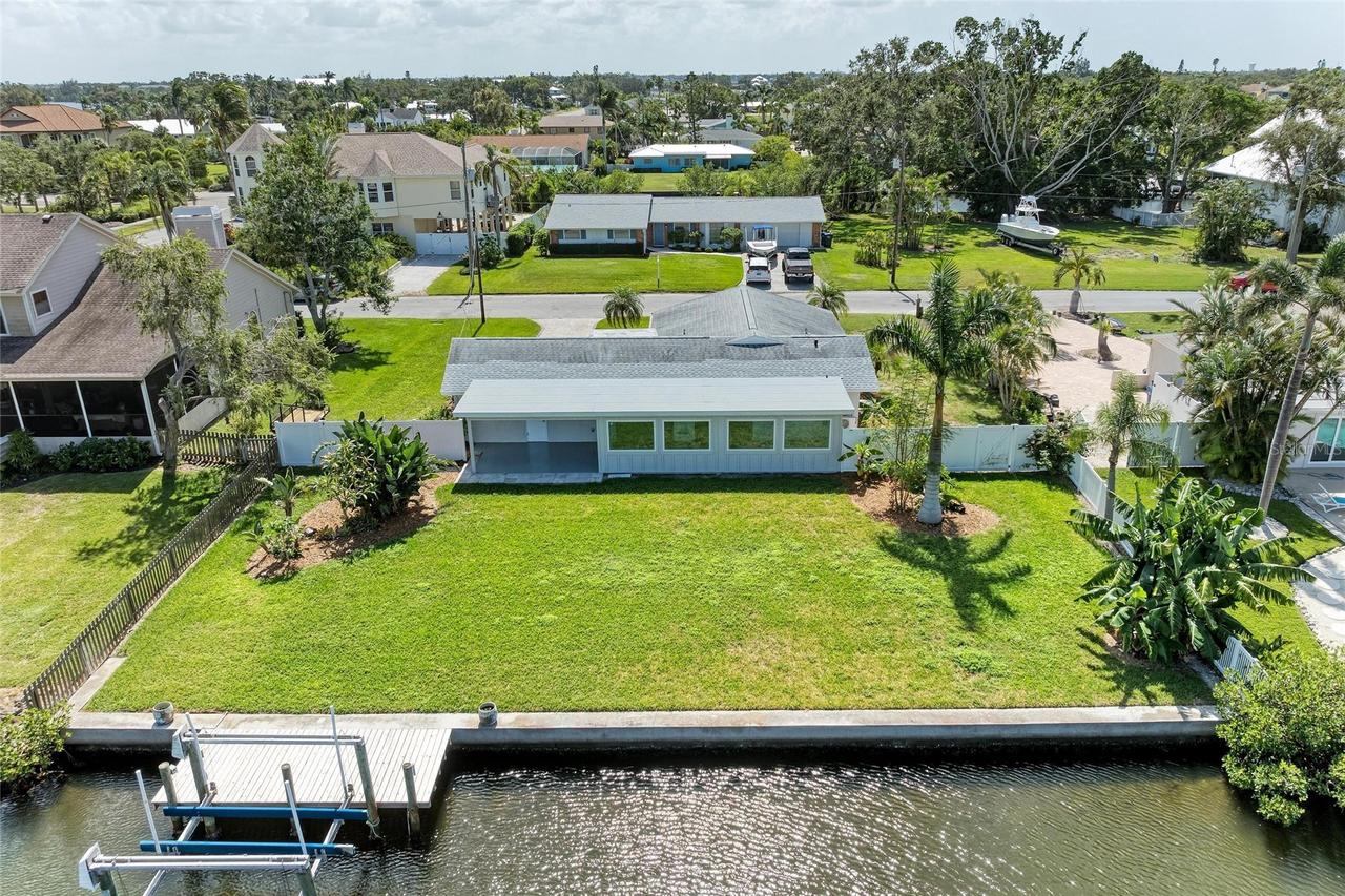 4412 Dolphin Ln., Palmetto, FL 34221