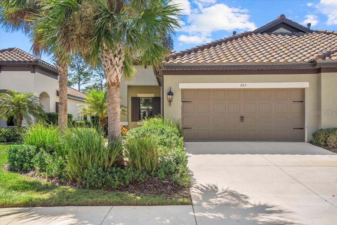205 Sarezzo Cir., Nokomis, FL 34275