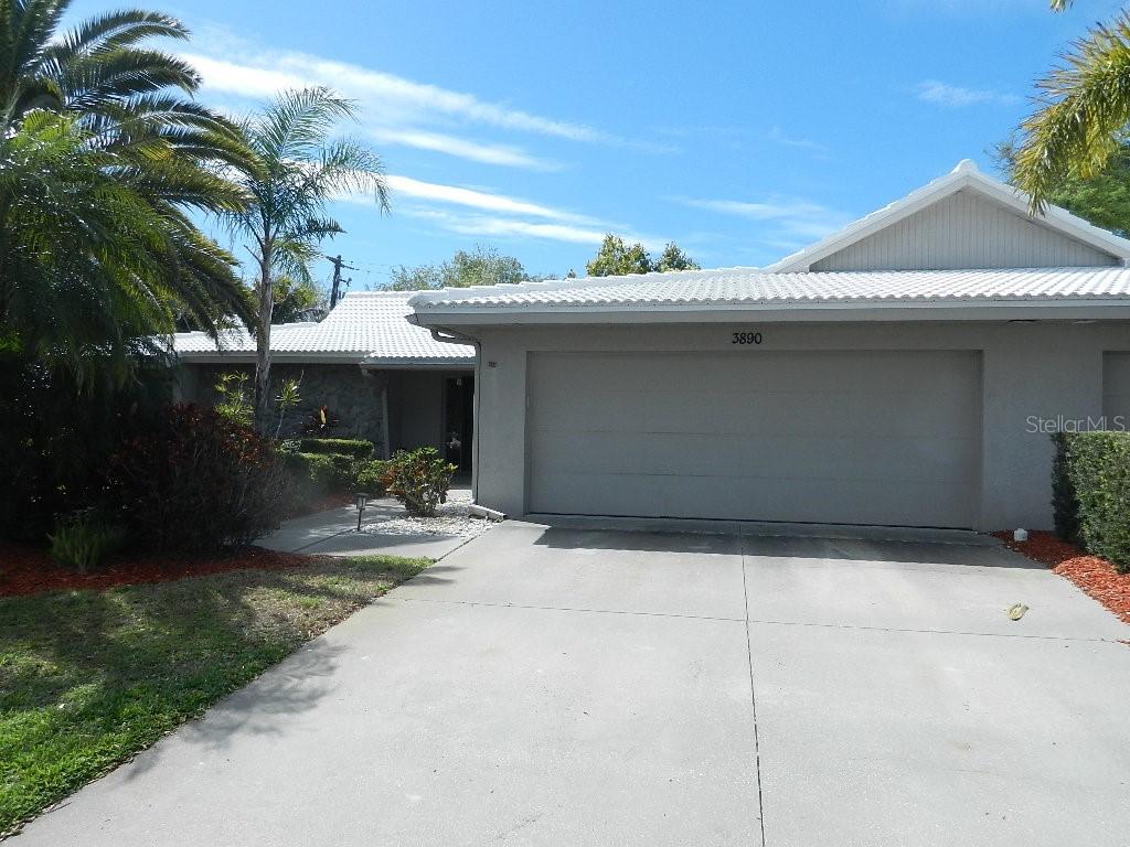 3890 Wilshire Cir. #27, Sarasota, FL 34238