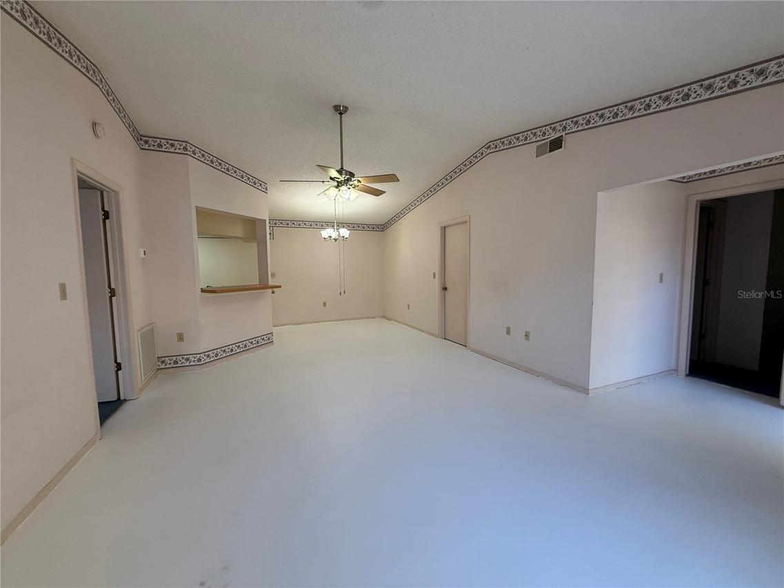 4152 Center Pointe Cir. #58A, Sarasota, FL 34233
