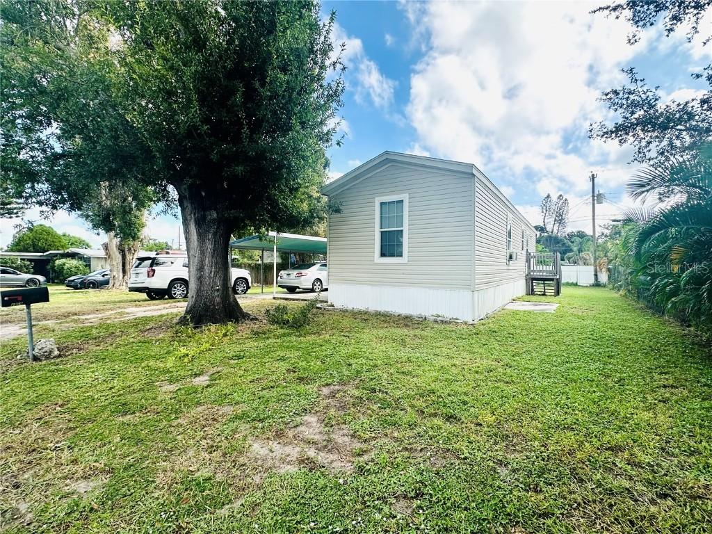 2909 18th St., Bradenton, FL 34205